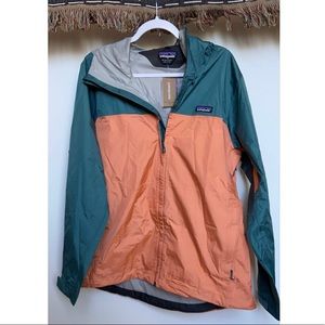 NWT Patagonia Raincoat